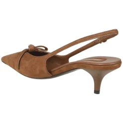 Bow Point Pump