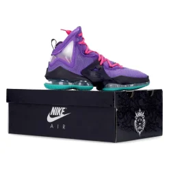 Buty do koszykówki LeBron 19