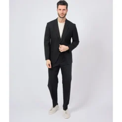 Czarna marynarka slim fit