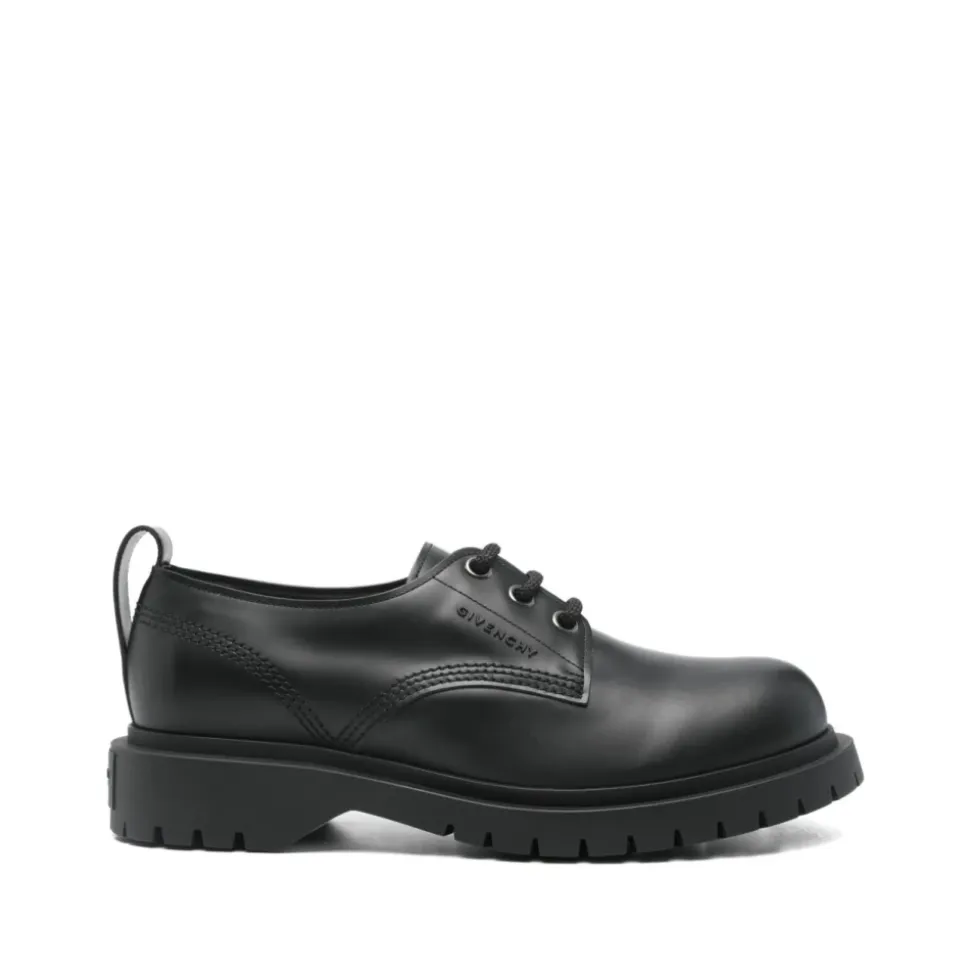Czarne buty płaskie