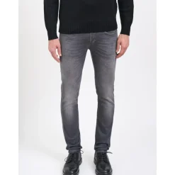 George Jeans