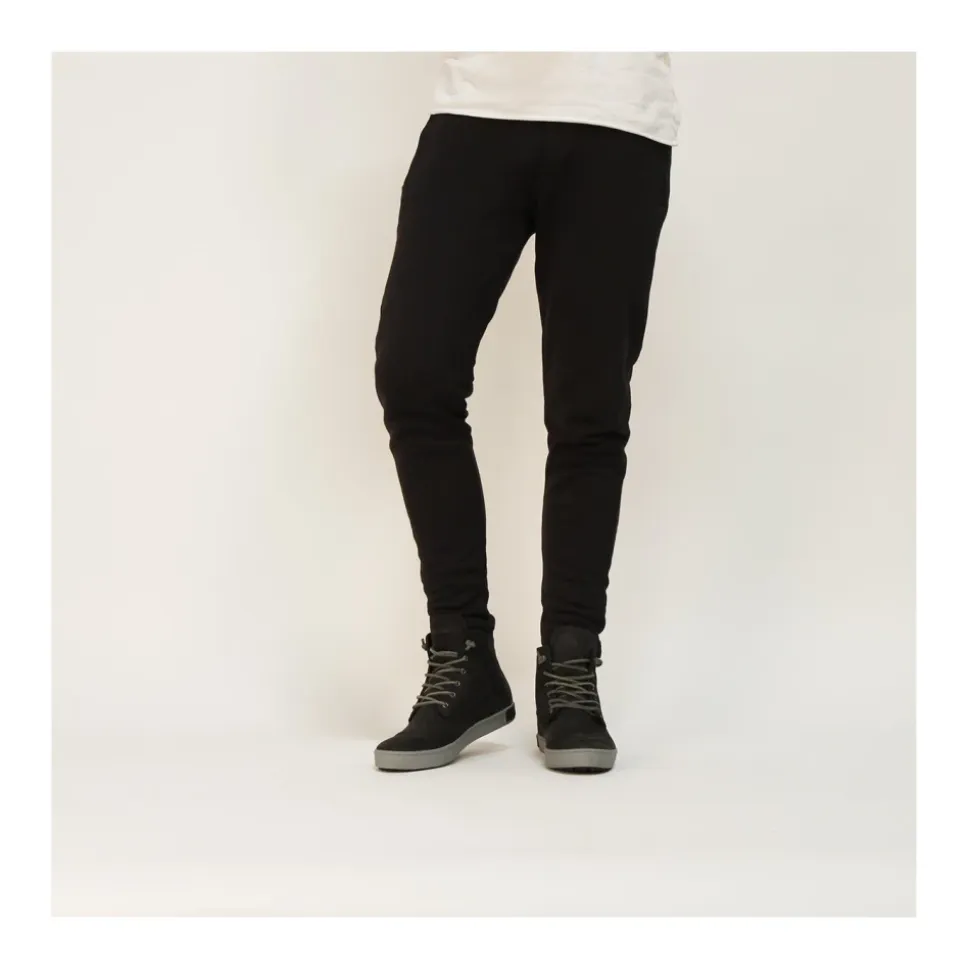 GM06 Hi-top Sneaker
