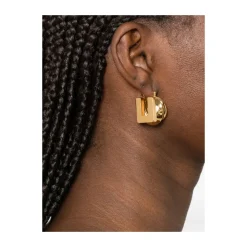 Kolczyki z grawerowanym logo