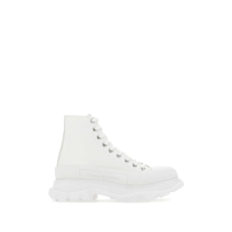 Lace-up Boots