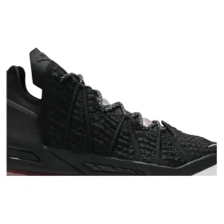 LeBron 18 Bred