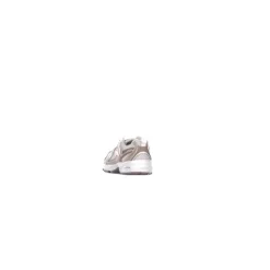 530 Sneakers
