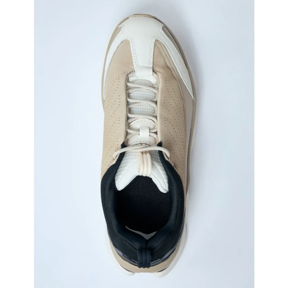 Sneakersy z nubukowej skóry na grubej podeszwie