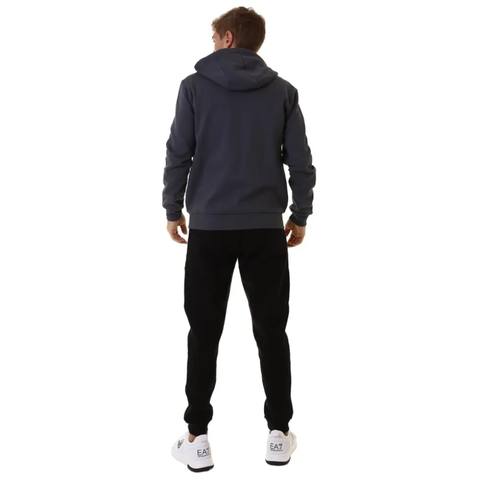 Sportowy dres dla aktywnego stylu życia