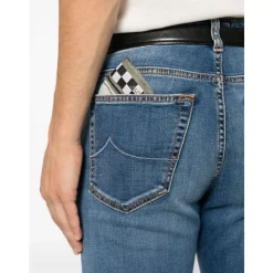 Straight Jeans