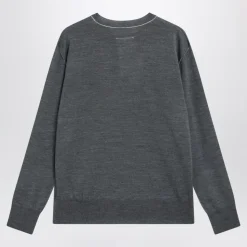 Sweter z okrągłym dekoltem i cyframi