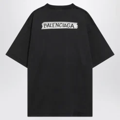T-Shirt o średnim kroju