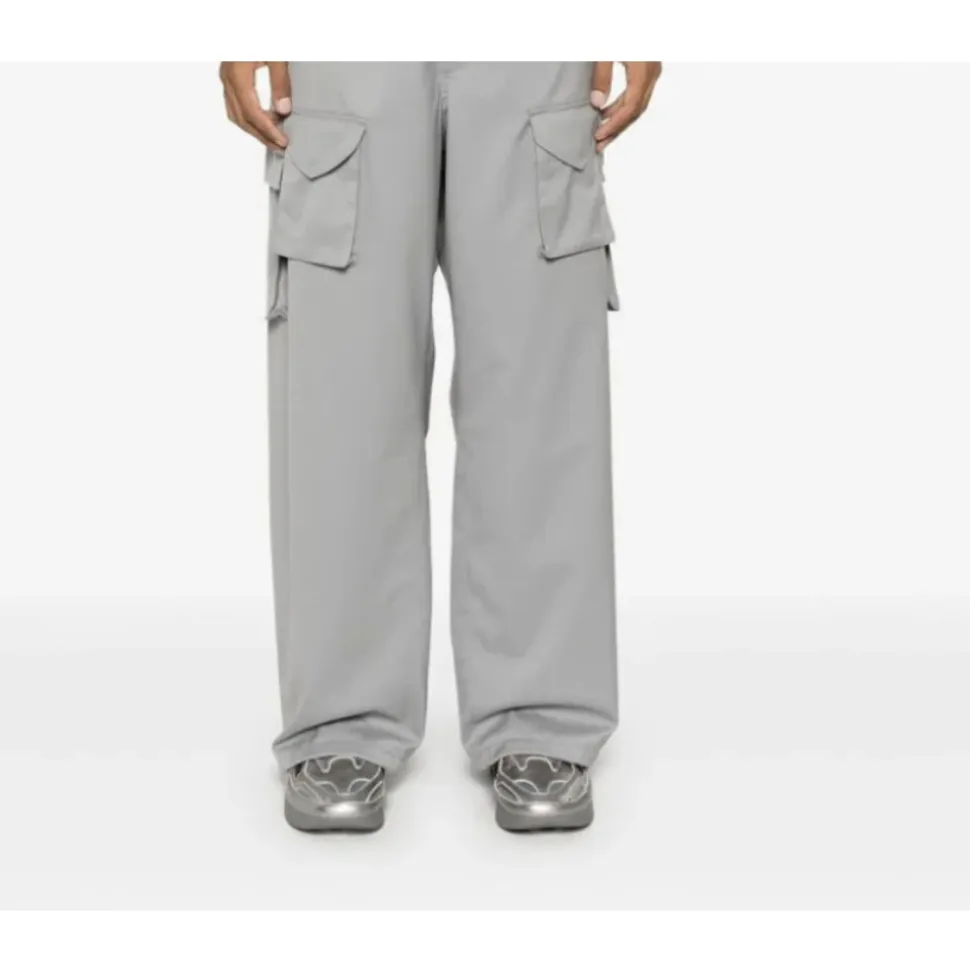 UT Twill Cargo Pants