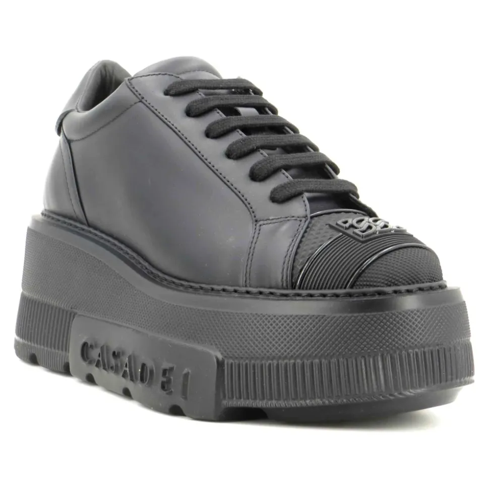 Wegańskie sneakersy na koturnie ze skóry